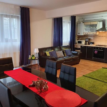 Апартаменты Gloria Apartament Бая-Маре Экстерьер фото