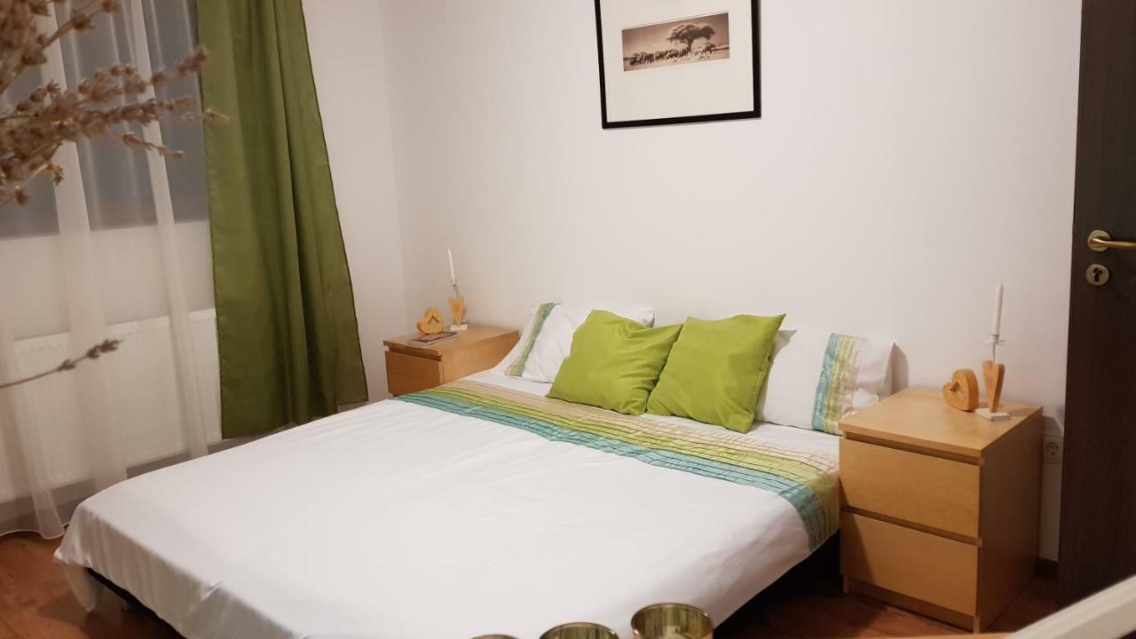 Апартаменты Gloria Apartament Бая-Маре Экстерьер фото
