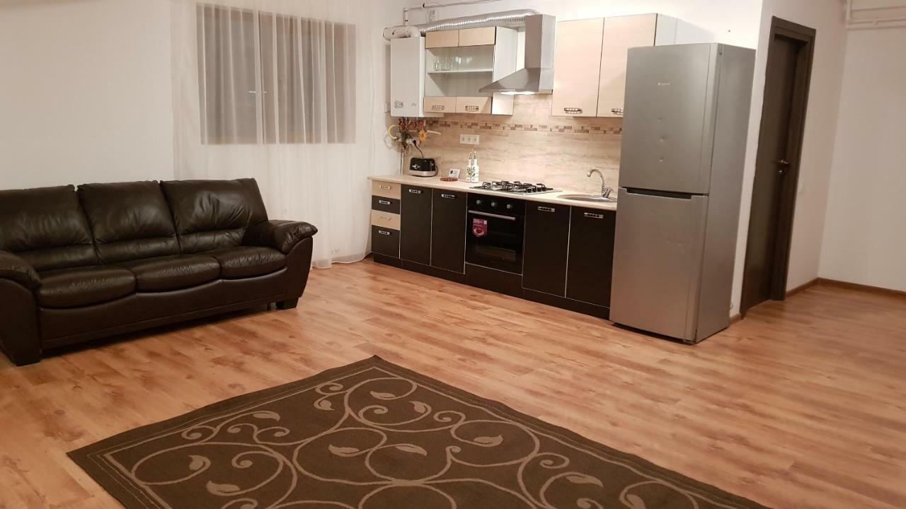 Апартаменты Gloria Apartament Бая-Маре Экстерьер фото